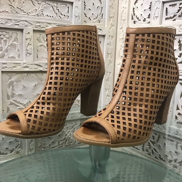 Report brand leather sandals with mesh detail - Picture 3 of 3